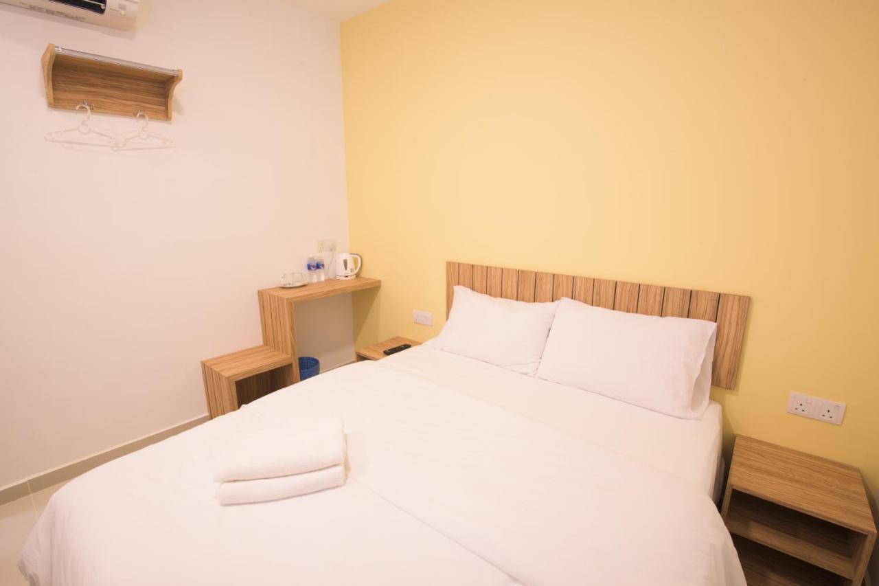 Ltl Guesthouse Johor Bahru Buitenkant foto