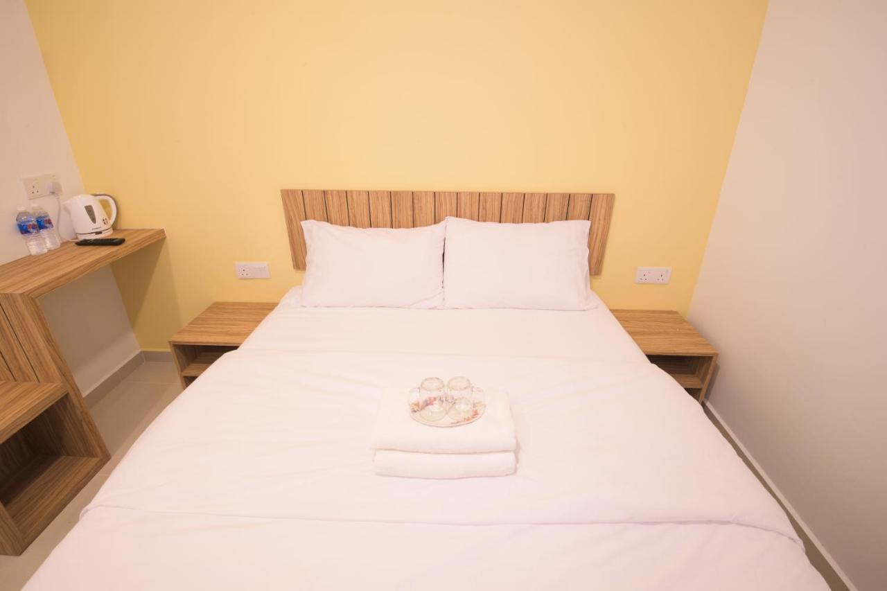 Ltl Guesthouse Johor Bahru Buitenkant foto