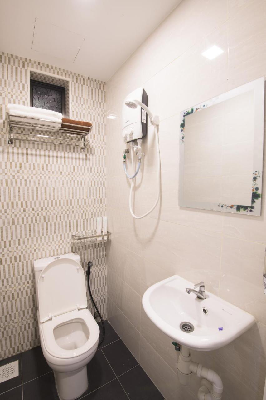 Ltl Guesthouse Johor Bahru Buitenkant foto
