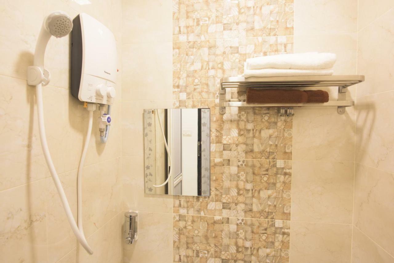 Ltl Guesthouse Johor Bahru Buitenkant foto